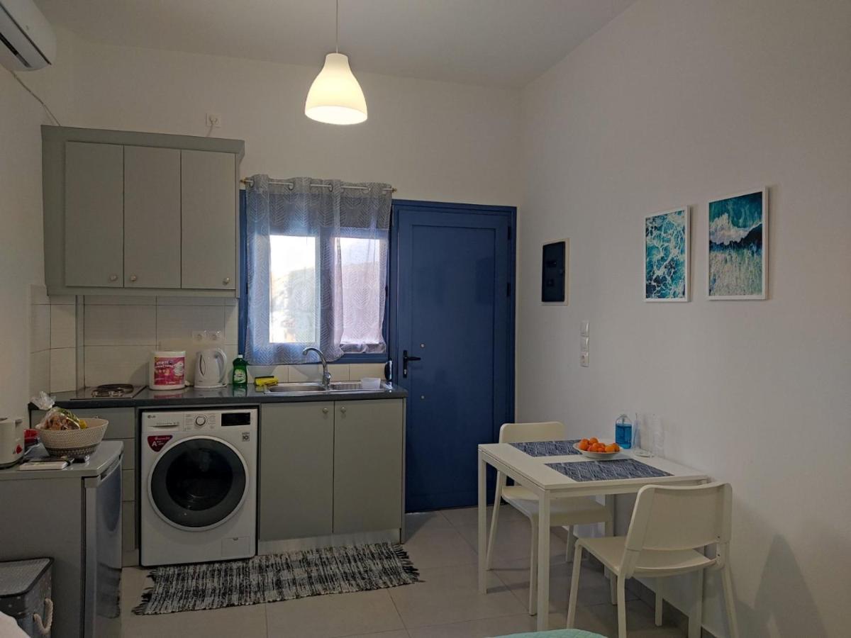 Finiki Seaside Apartment Luaran gambar