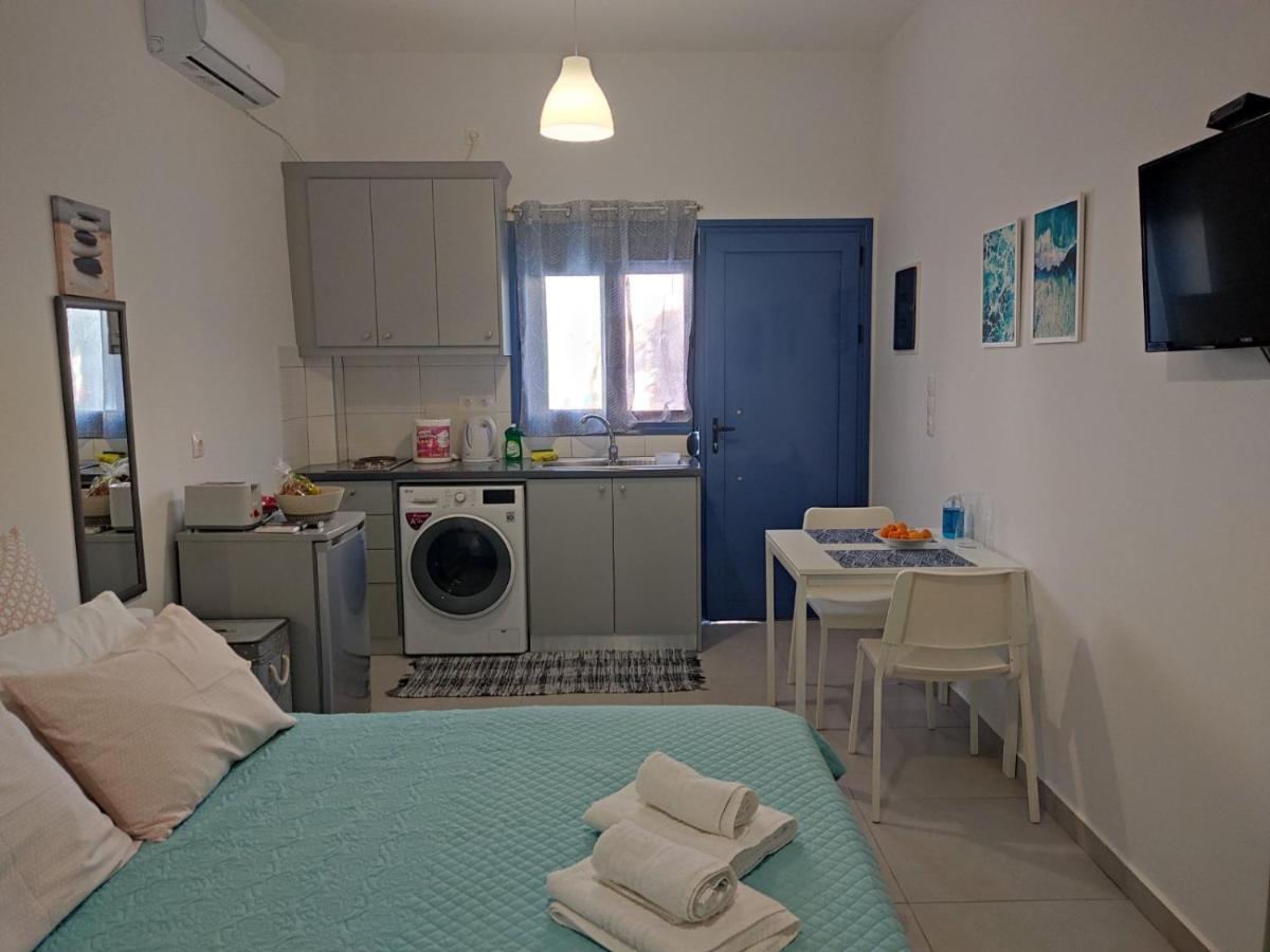 Finiki Seaside Apartment Luaran gambar