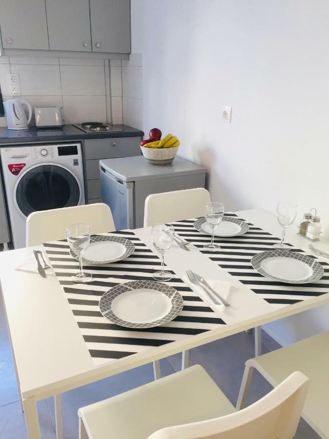 Finiki Seaside Apartment Luaran gambar