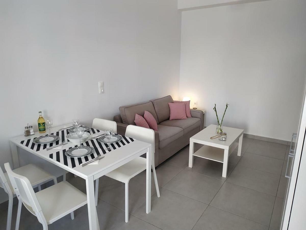 Finiki Seaside Apartment Luaran gambar