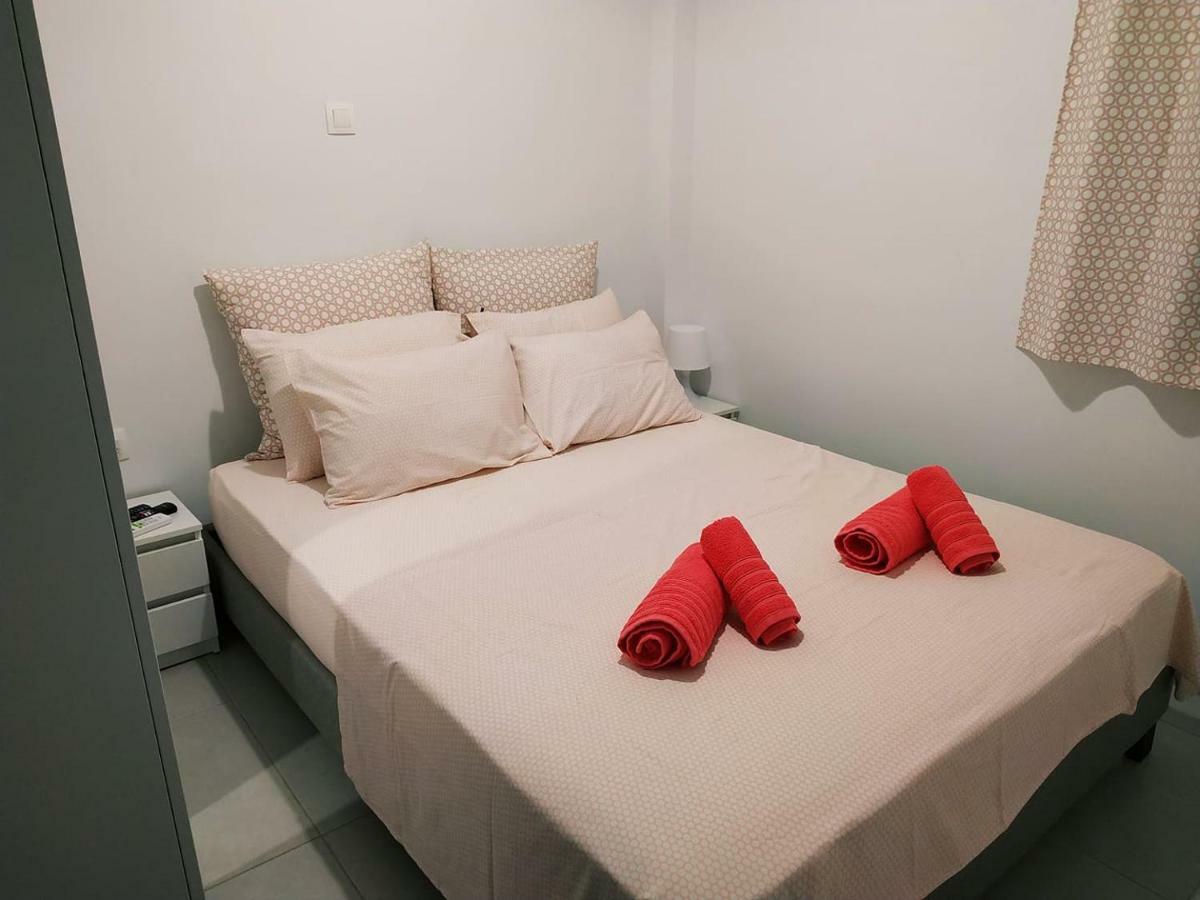 Finiki Seaside Apartment Luaran gambar